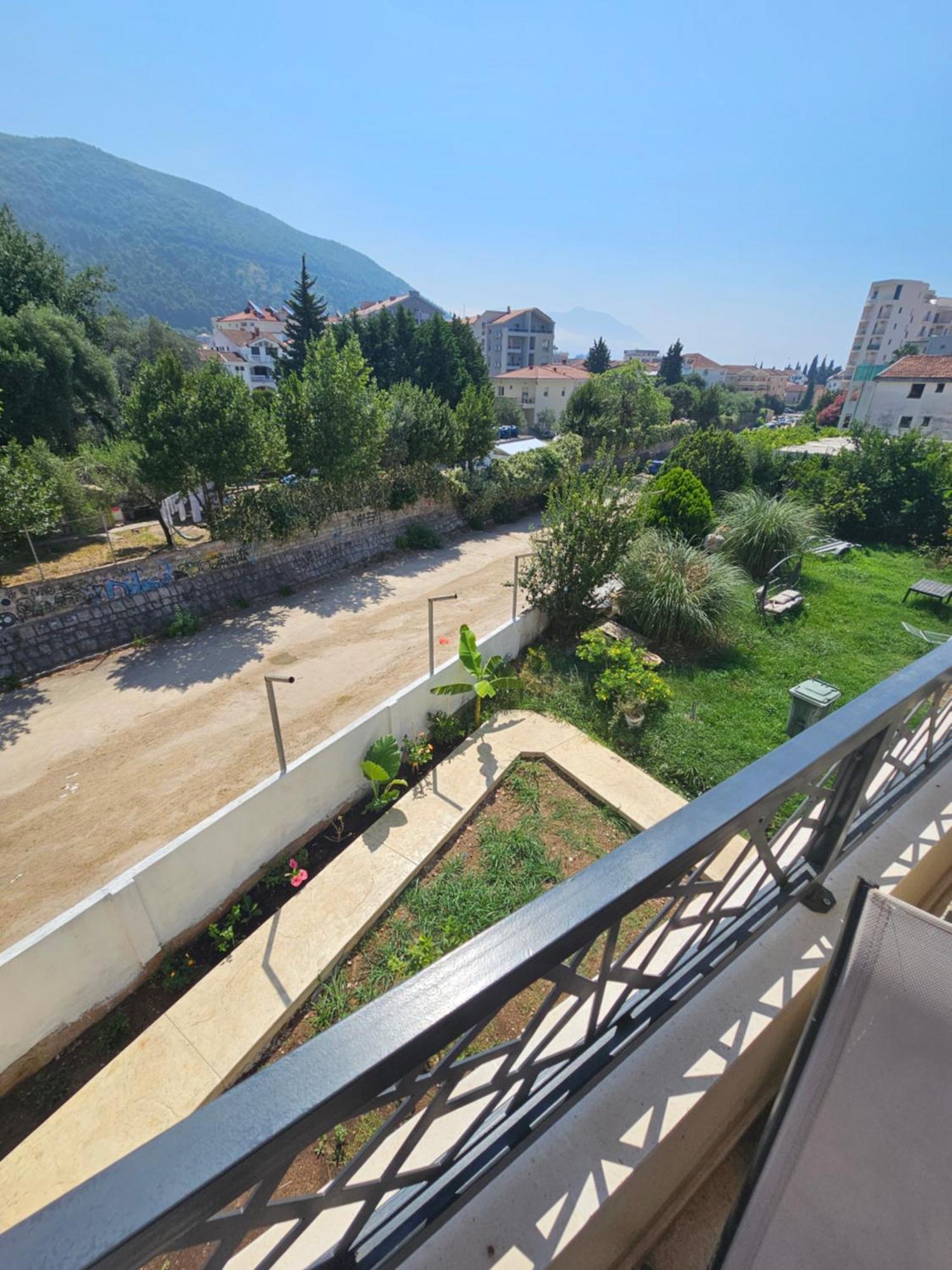 La Vida Apartments Budva Exteriör bild