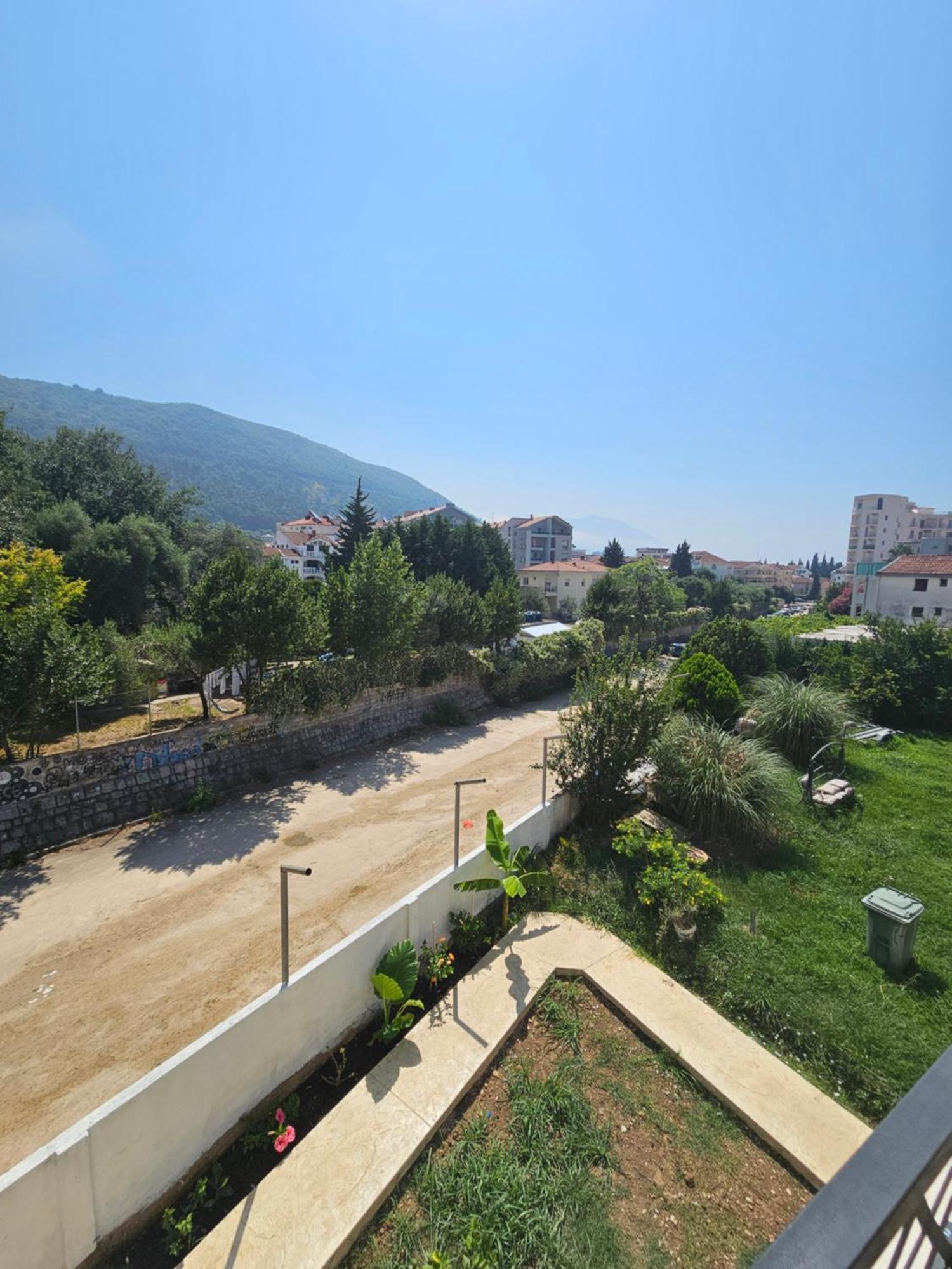 La Vida Apartments Budva Exteriör bild